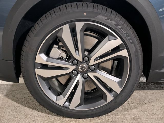 New 2026 Volvo V60 B5 Cross Country Plus w/ Climate Package AWD/4WD image 10