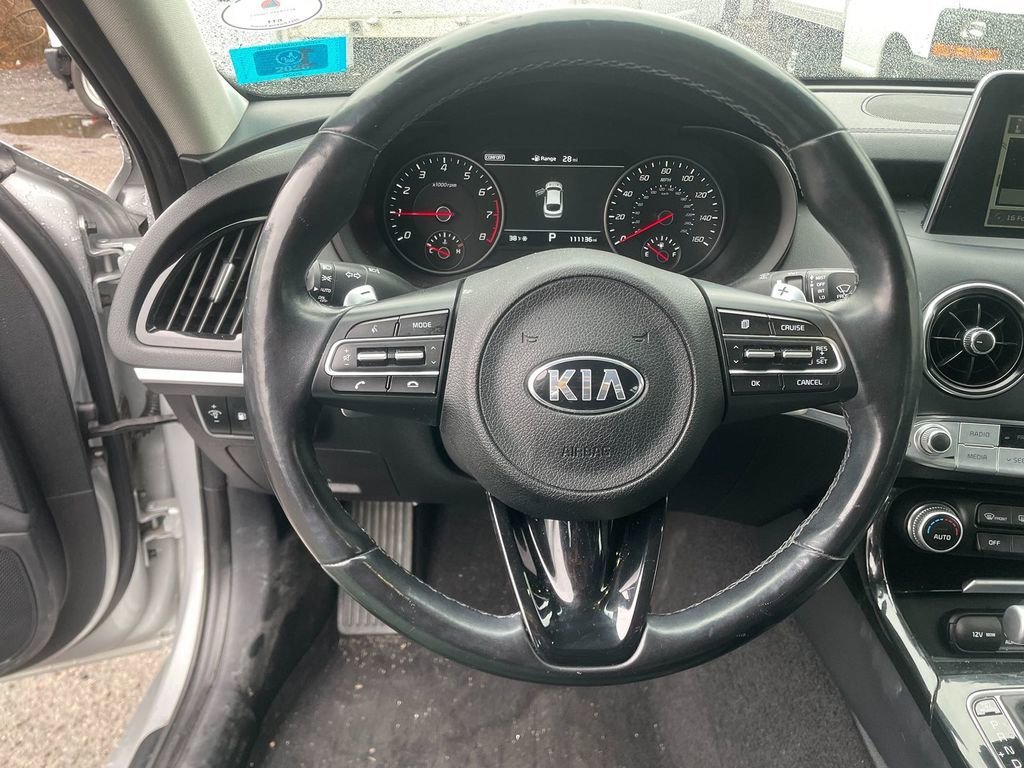 Used 2018 Kia Stinger Premium AWD/4WD image 15
