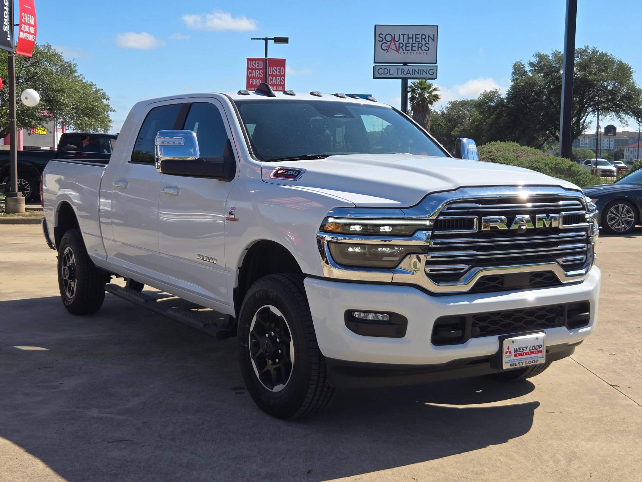 Used 2025 RAM 2500 Laramie AWD/4WD image 7