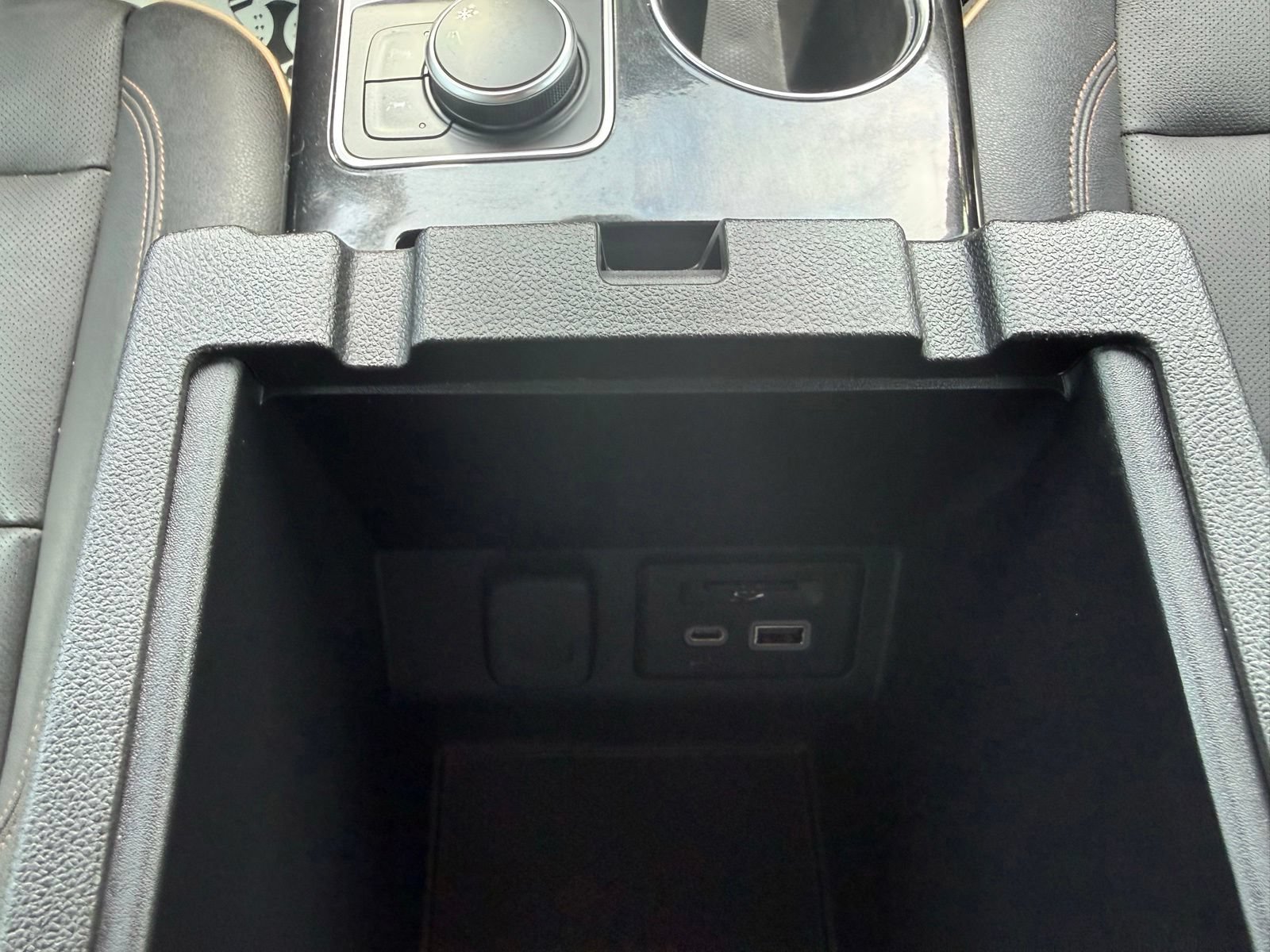 Used 2024 Chevrolet Blazer Premier w/ Driver Confidence II Package FWD image 32