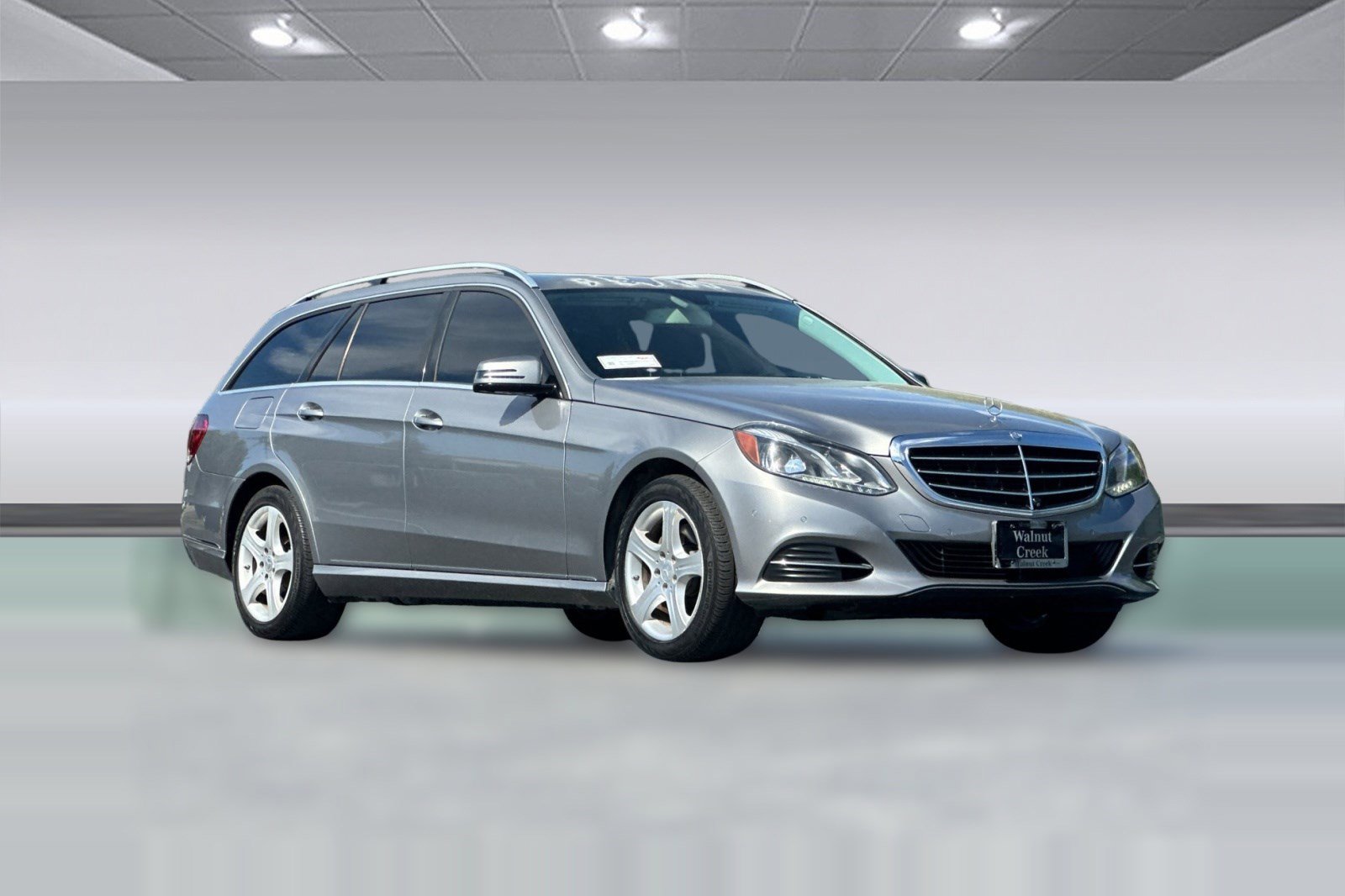 Used 2014 Mercedes-Benz E 350 4MATIC Wagon image 6