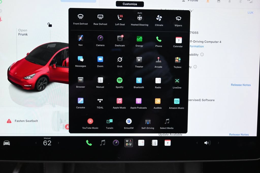 Used 2024 Tesla Model Y Long Range RWD image 30
