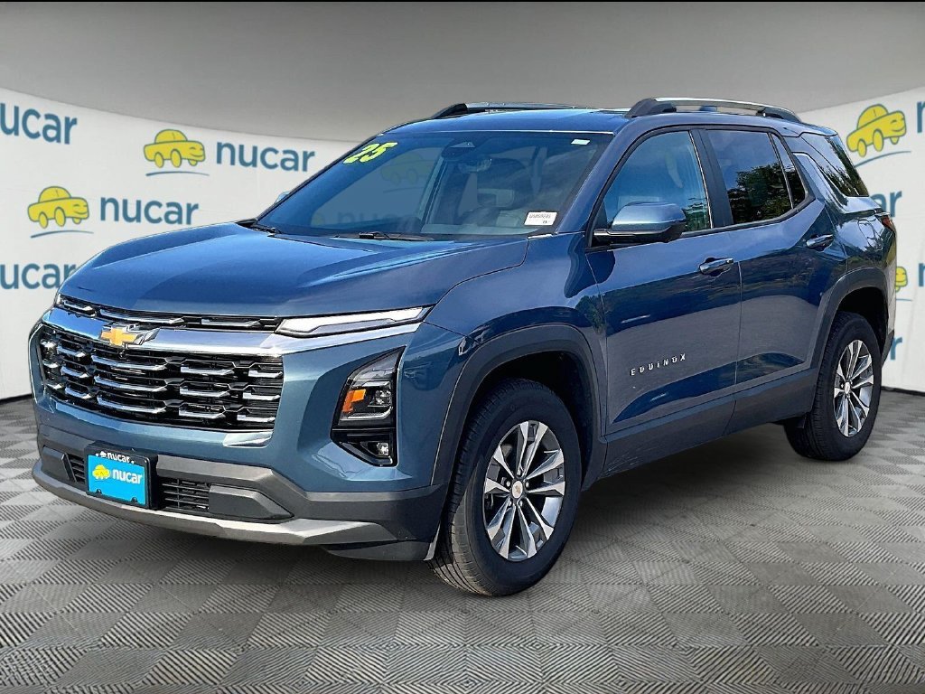 Used 2025 Chevrolet Equinox LT w/ Convenience Package II AWD/4WD image 3