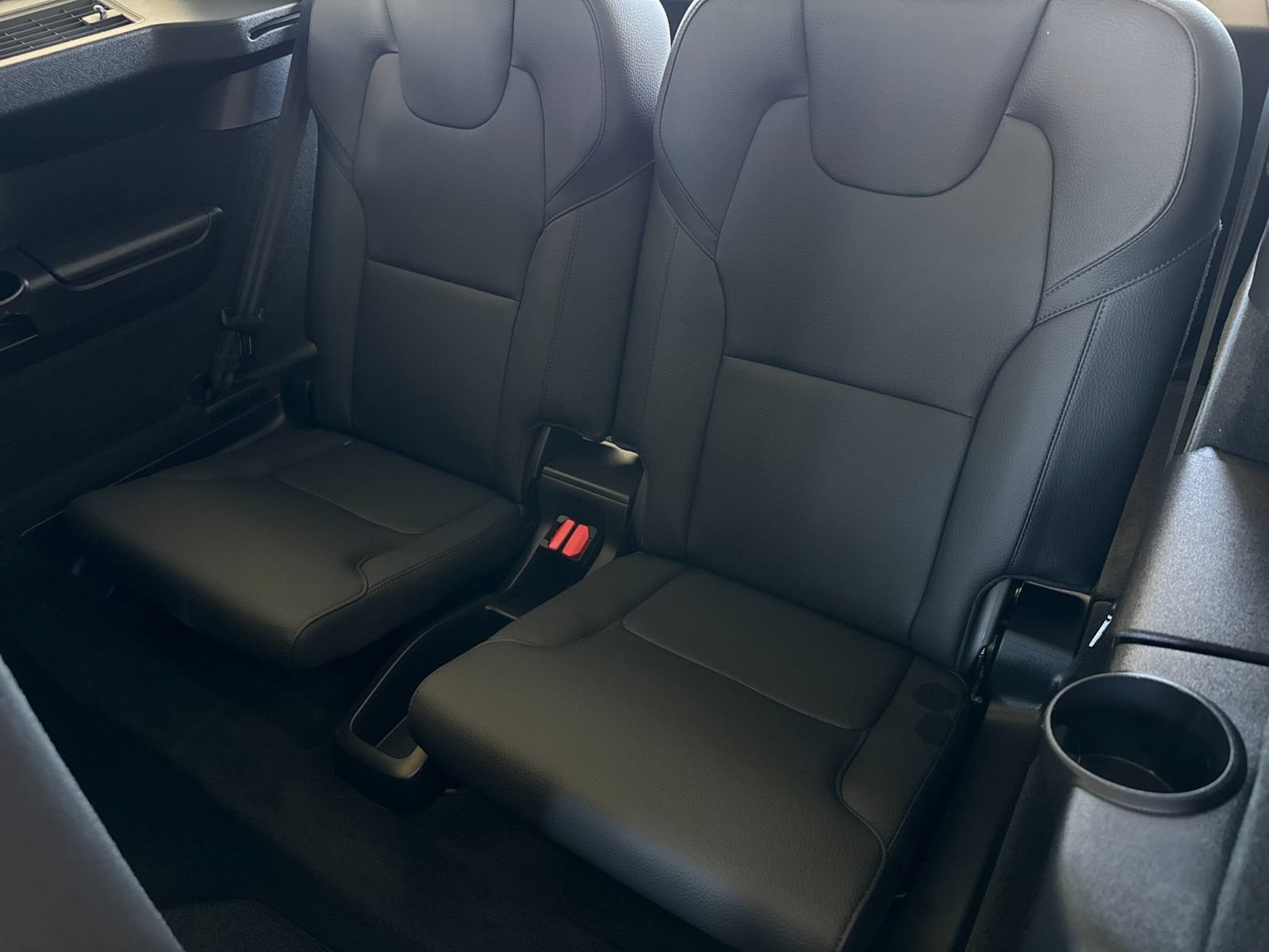 Certified 2024 Volvo XC90 T8 Plus AWD/4WD image 19
