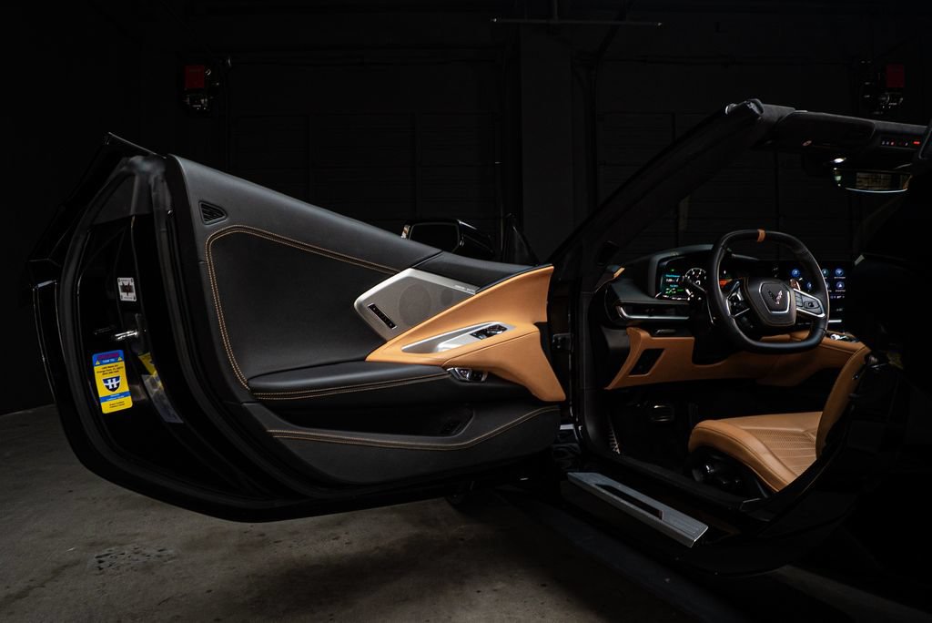 Used 2023 Chevrolet Corvette Stingray Premium Cpe w/ Engine Appearance Package RWD image 29