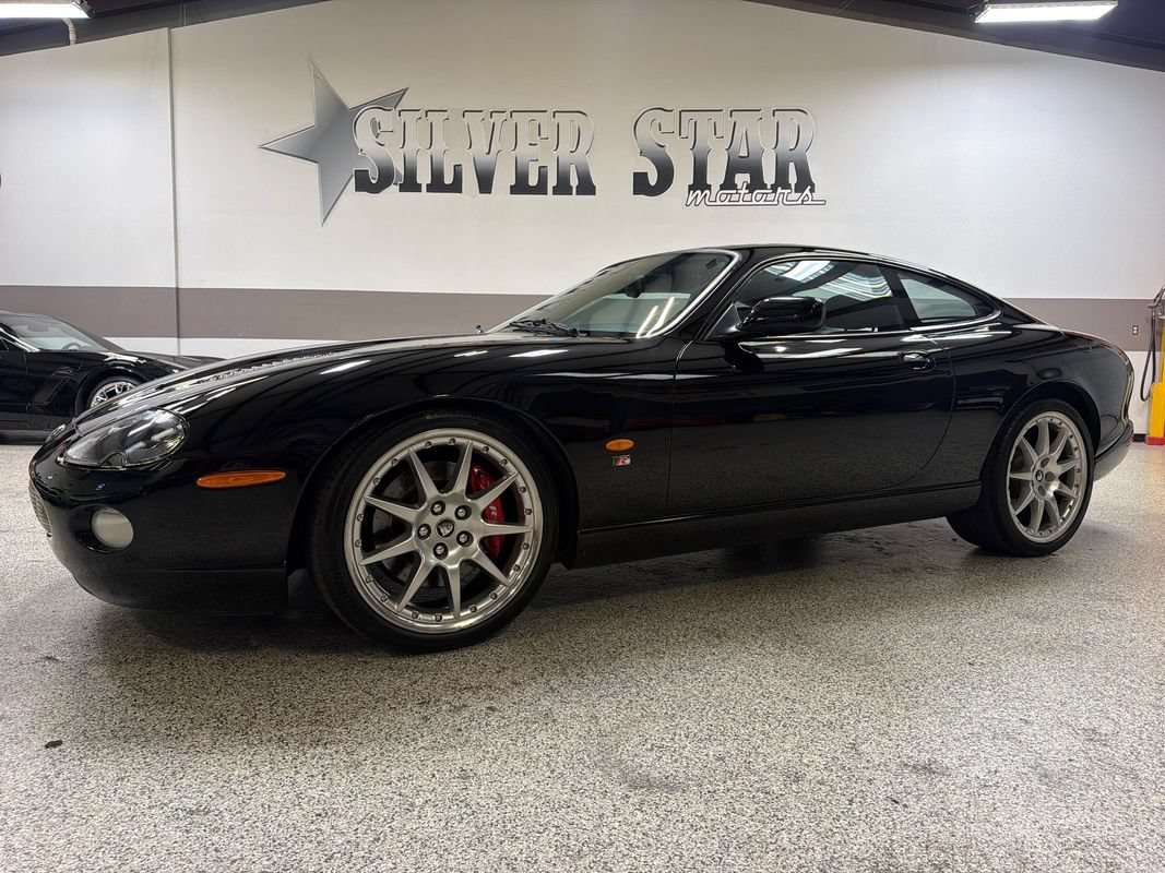 Used 2005 Jaguar XK8 Coupe RWD video 1