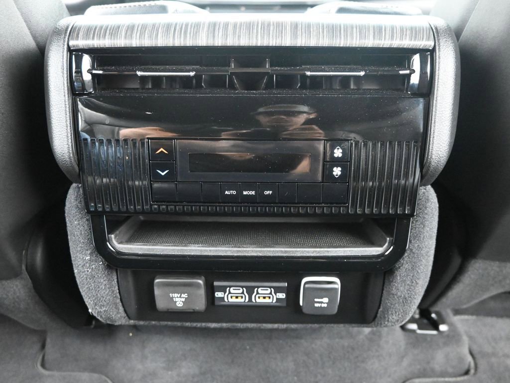 Used 2024 Jeep Wagoneer Series II w/ Premium Group I image 35