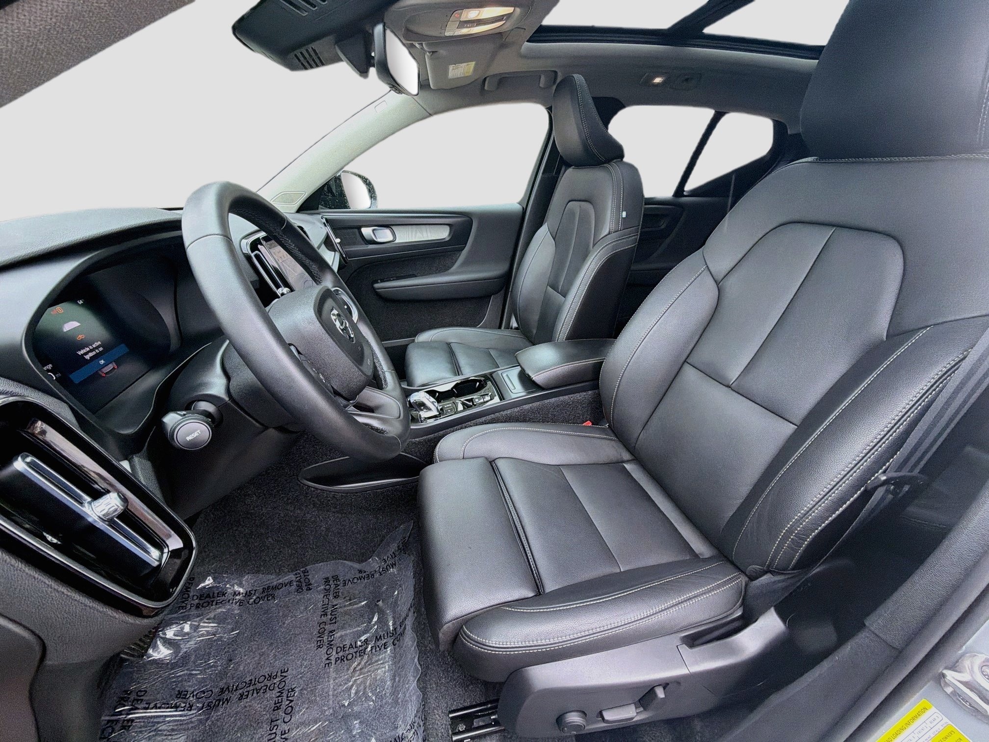 Used 2026 Volvo XC40 B5 Plus AWD/4WD image 13