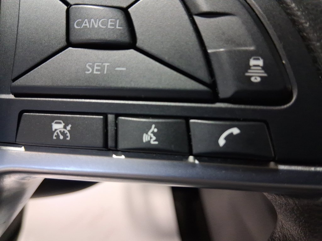 Used 2024 Nissan Sentra SV FWD image 38