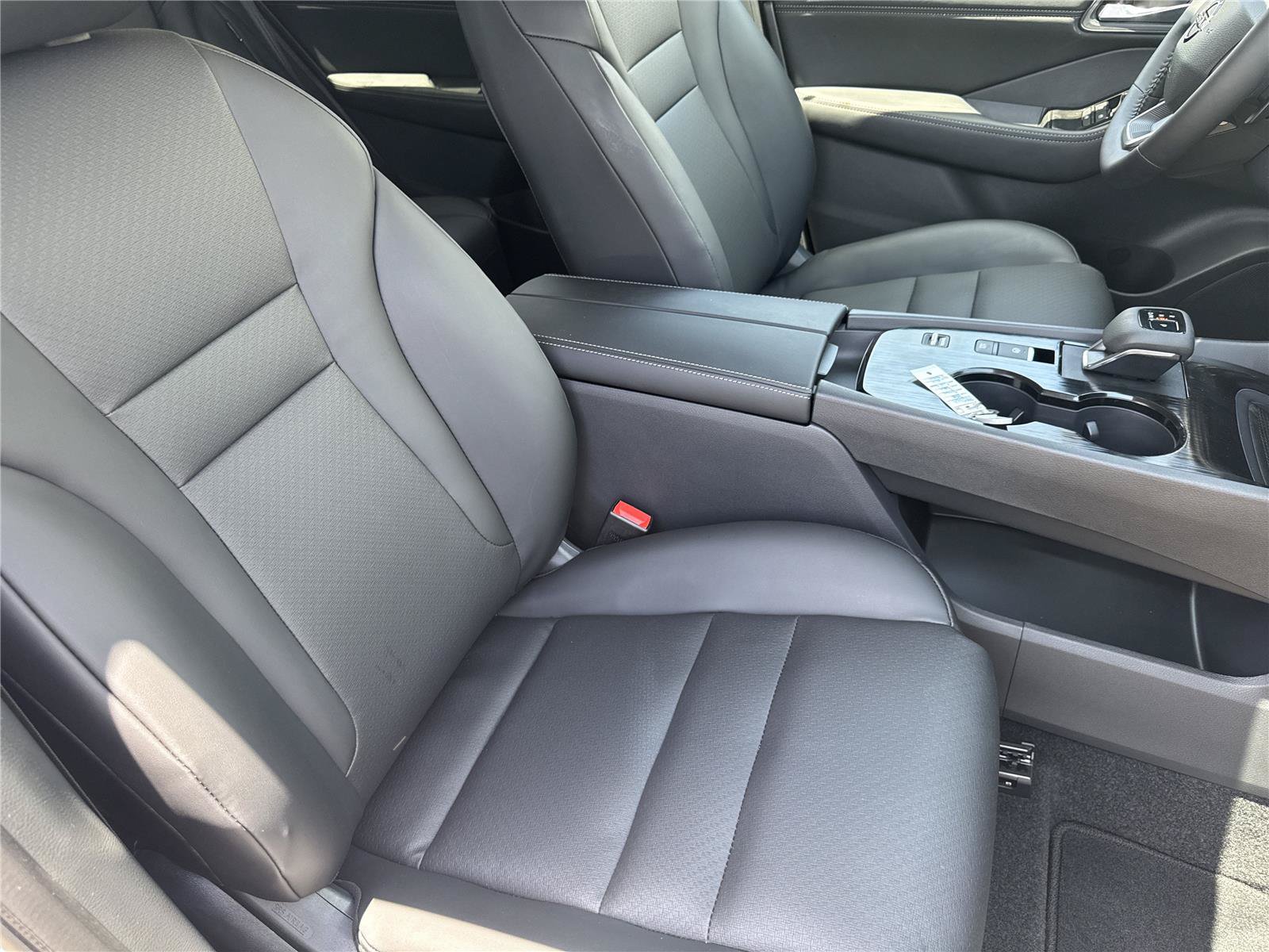New 2026 Nissan Rogue Dark Armor FWD image 36