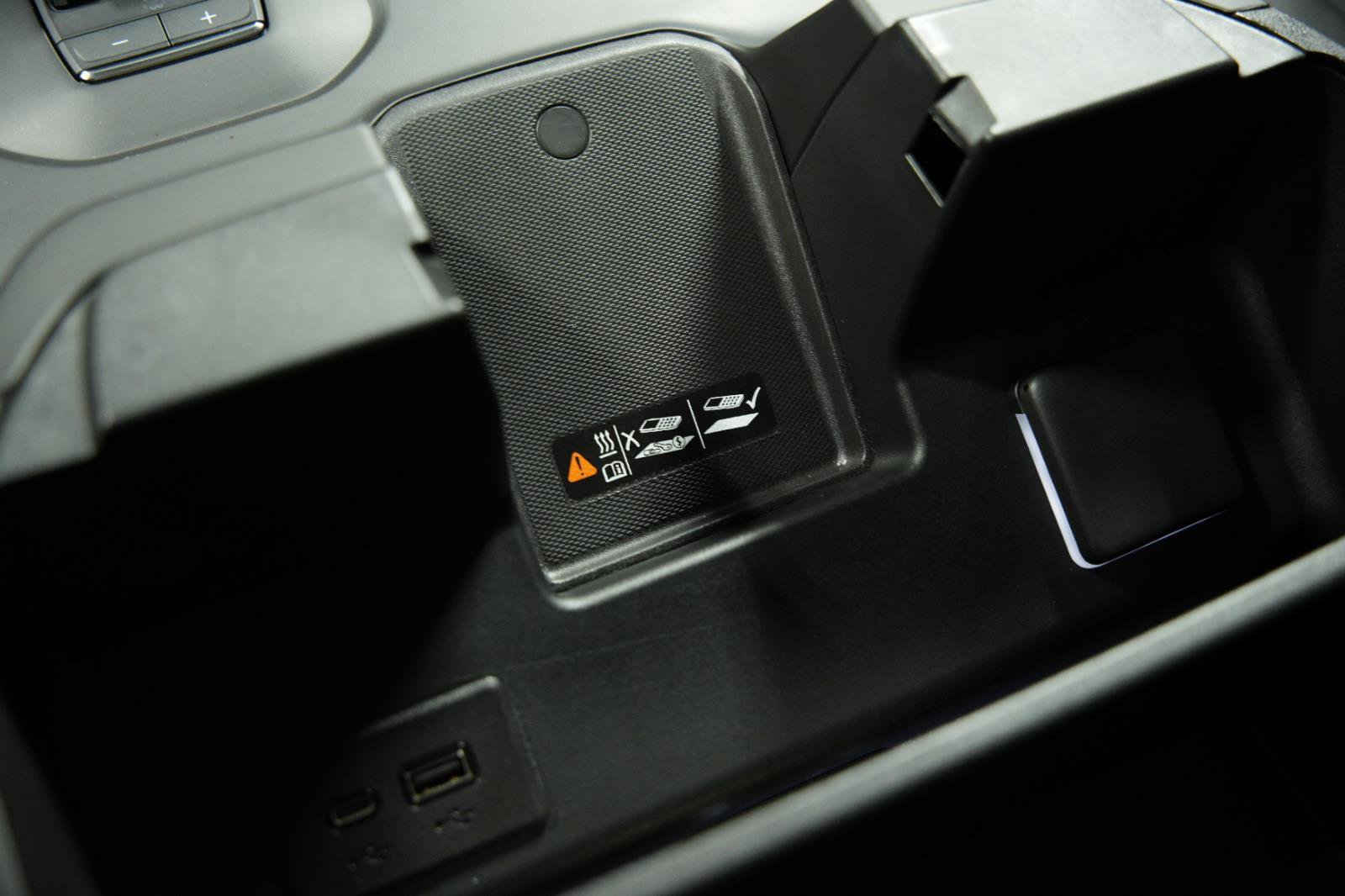 Used 2025 GMC Sierra 1500 AT4 w/ AT4 Premium Package image 48