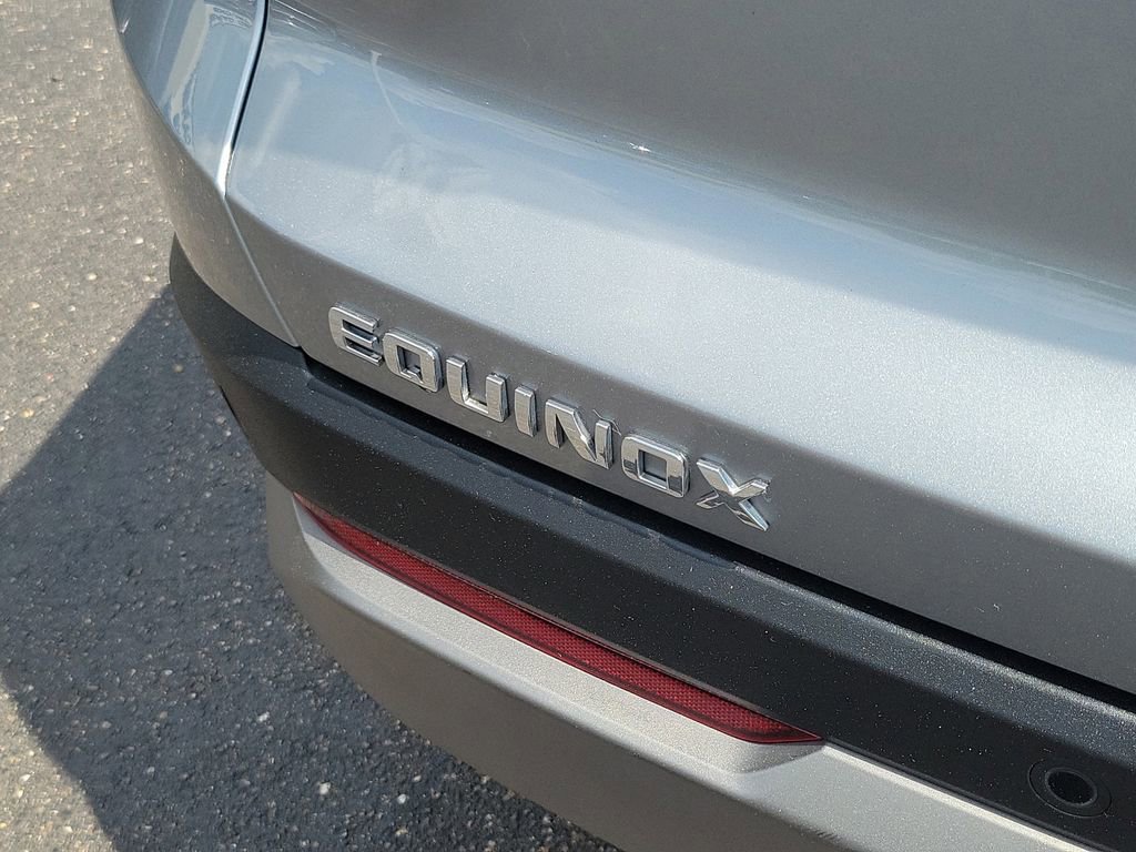Used 2025 Chevrolet Equinox LT FWD image 8