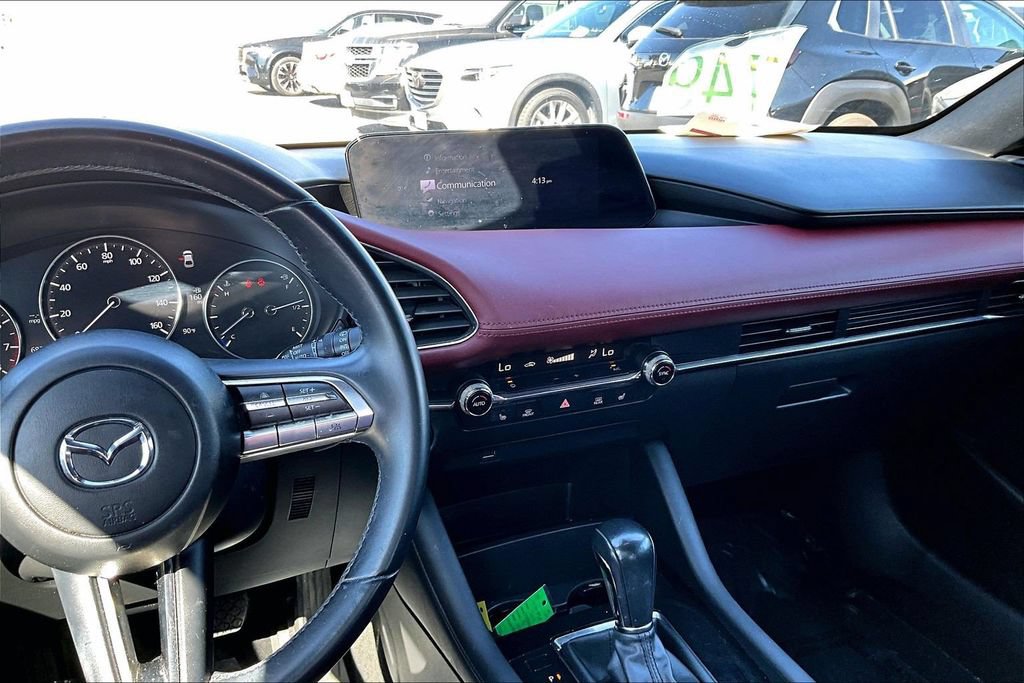 Used 2019 MAZDA MAZDA3 Hatchback w/ Premium Package FWD image 8
