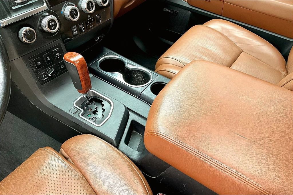 Used 2019 Toyota Sequoia Platinum AWD/4WD image 17