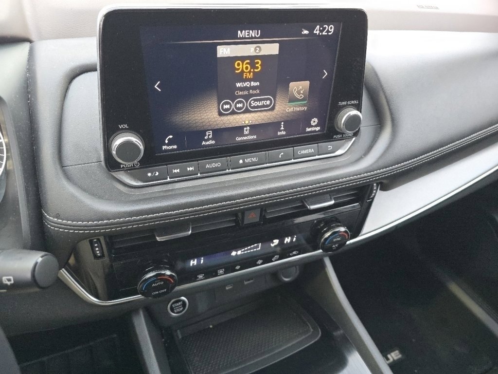 Used 2022 Nissan Rogue SV image 33