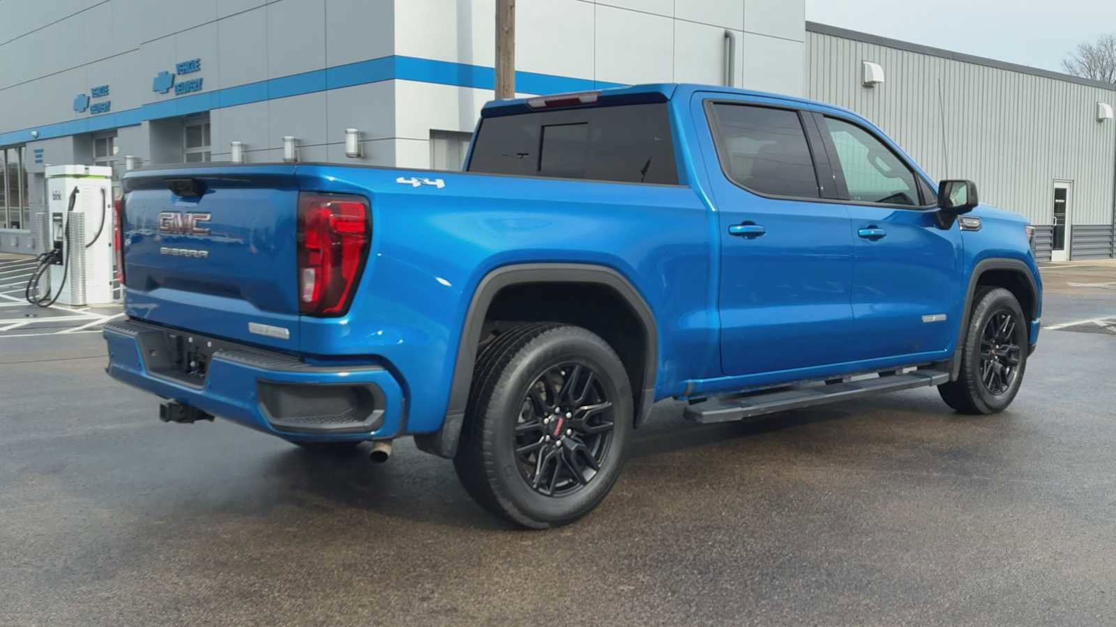 Certified 2024 GMC Sierra 1500 Elevation w/ Elevation Premium Package image 2