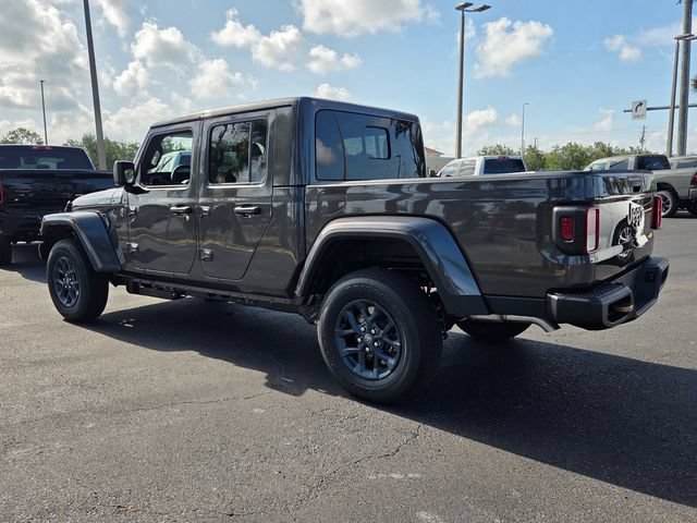 Used 2026 Jeep Gladiator Sport AWD/4WD image 5