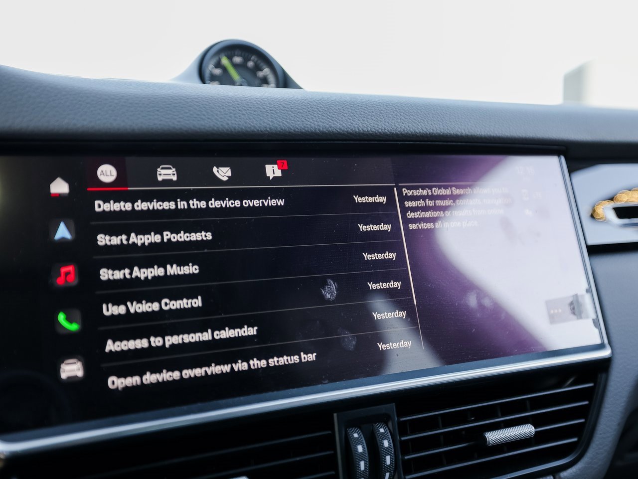 Certified 2022 Porsche Cayenne E-Hybrid image 18