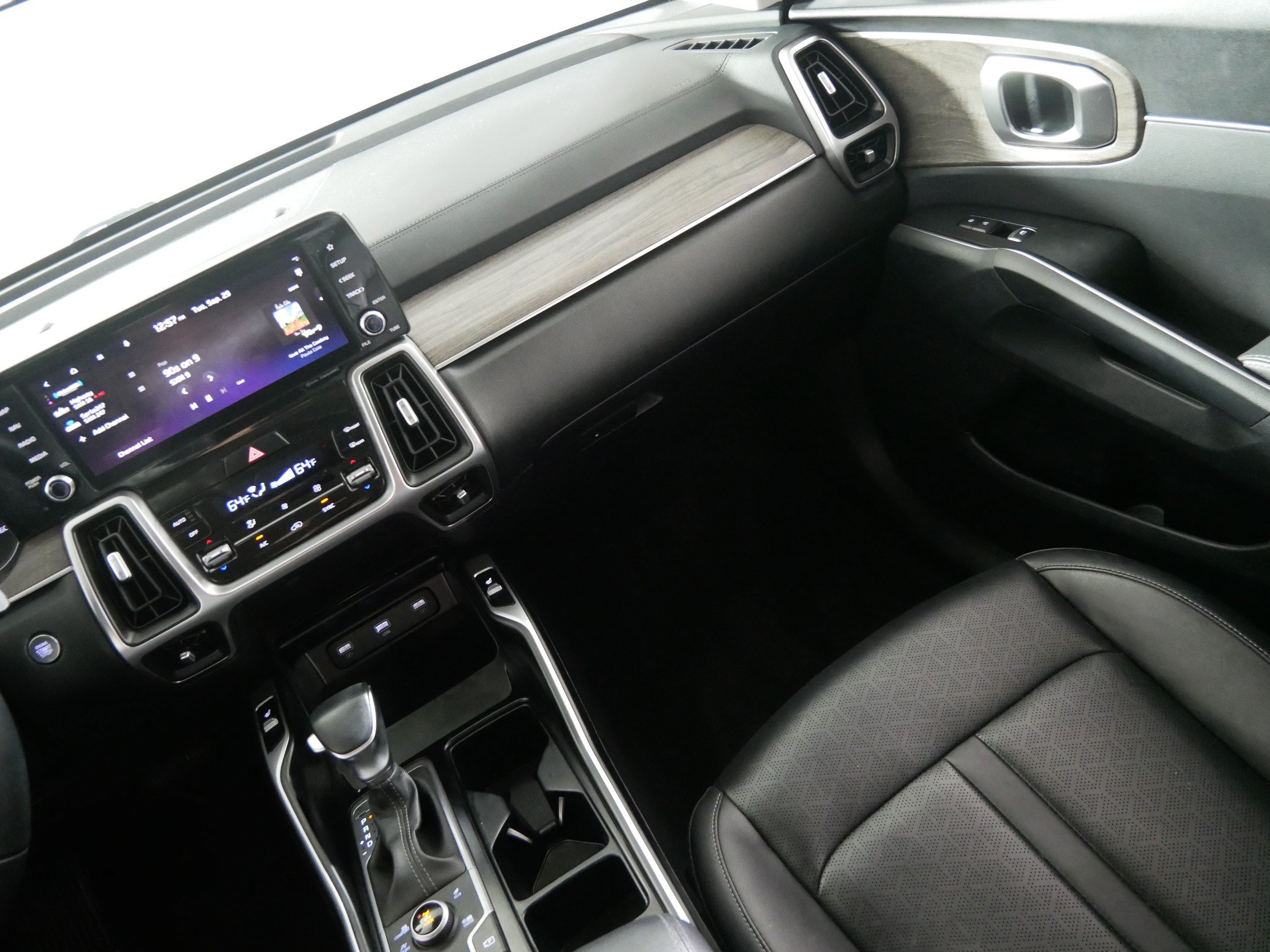 Used 2022 Kia Sorento S AWD/4WD image 11
