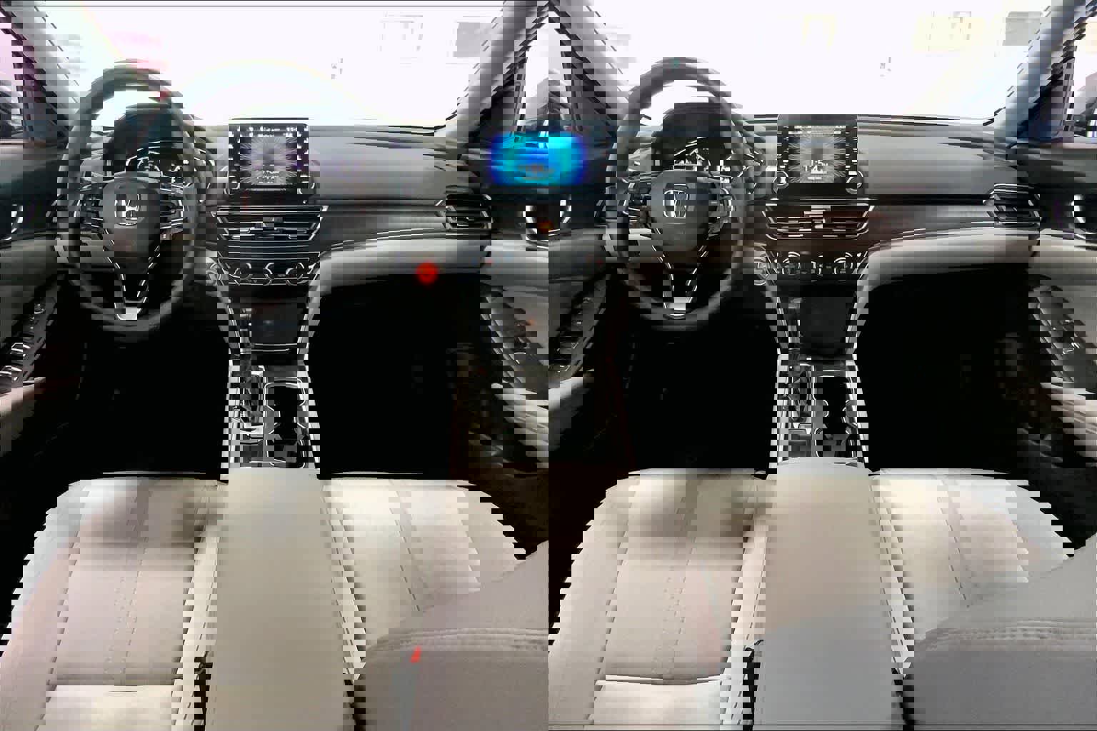 Used 2018 Honda Accord EX image 9