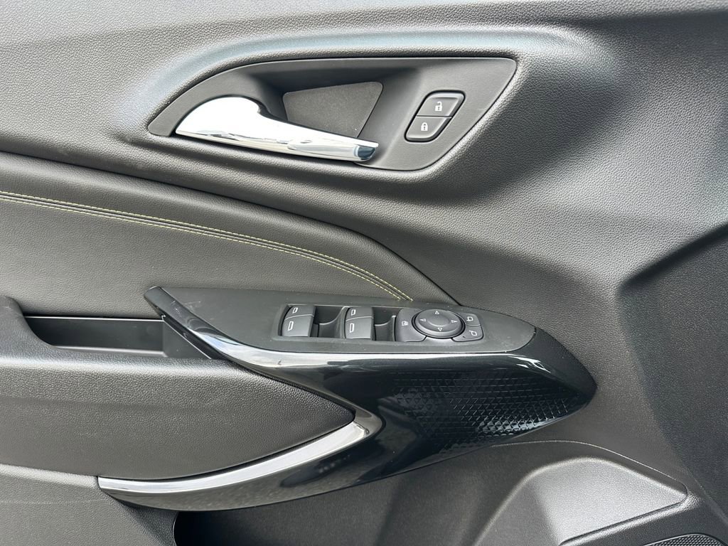 New 2026 Chevrolet Trax LT w/ LT Convenience Package image 11