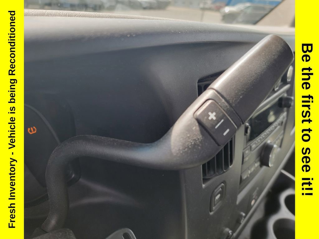 Used 2010 Chevrolet Express 2500 LT w/ LT Preferred Equipment Group RWD image 21