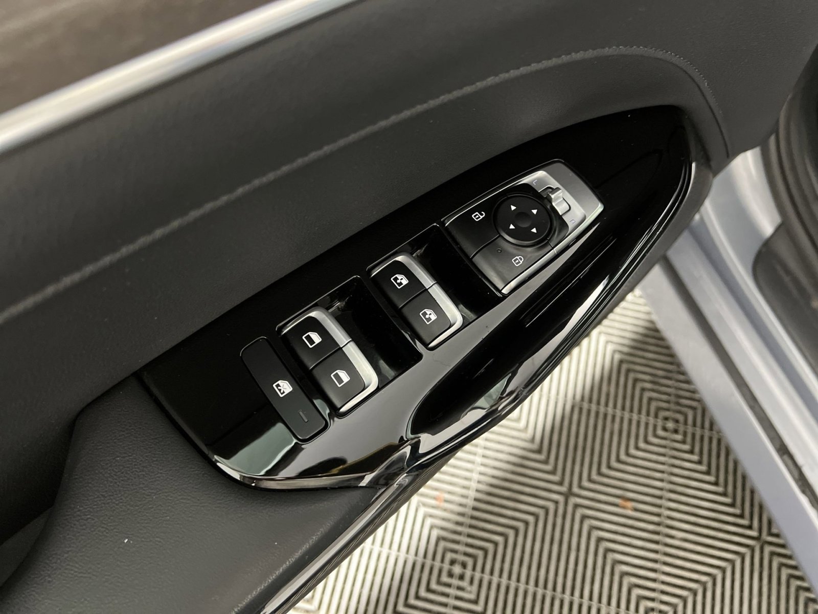 Used 2021 Kia K5 EX image 15