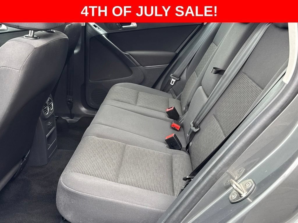Used 2017 Volkswagen Tiguan Limited w/ Premium Package FWD image 25