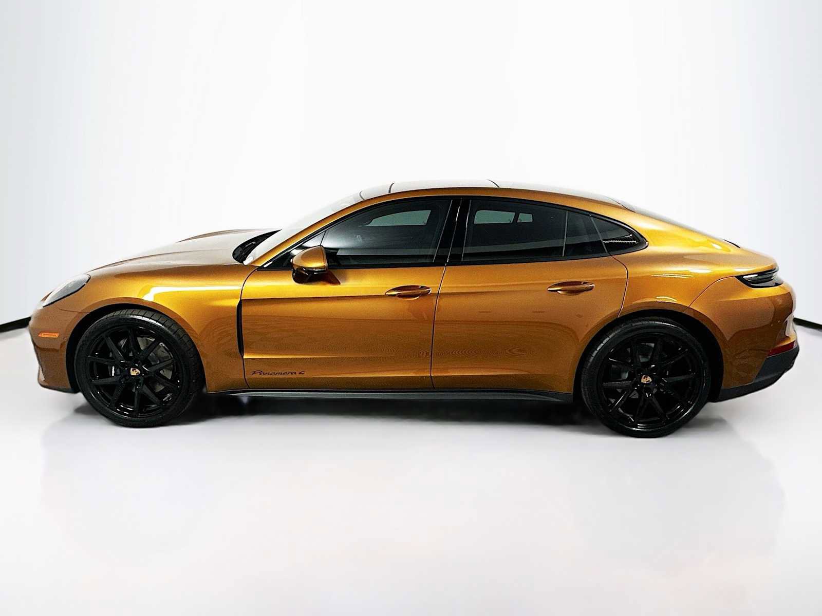 New 2025 Porsche Panamera 4 image 2