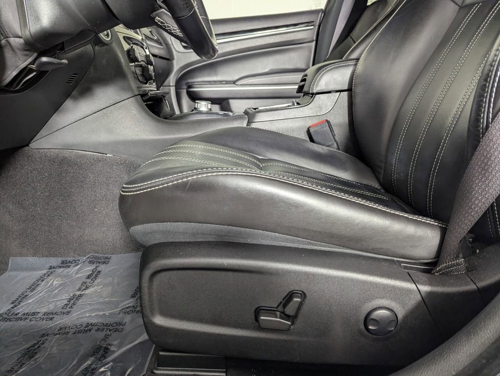 Certified 2022 Chrysler 300 S w/ Safetytec Plus Group image 19