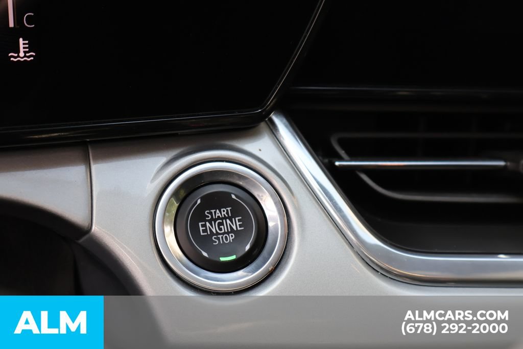Used 2025 Chevrolet Trax LT FWD image 34