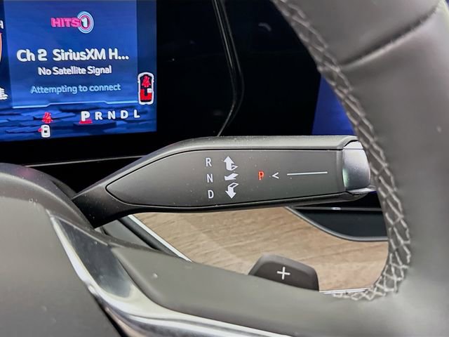 Used 2025 Chevrolet Suburban High Country AWD/4WD image 19