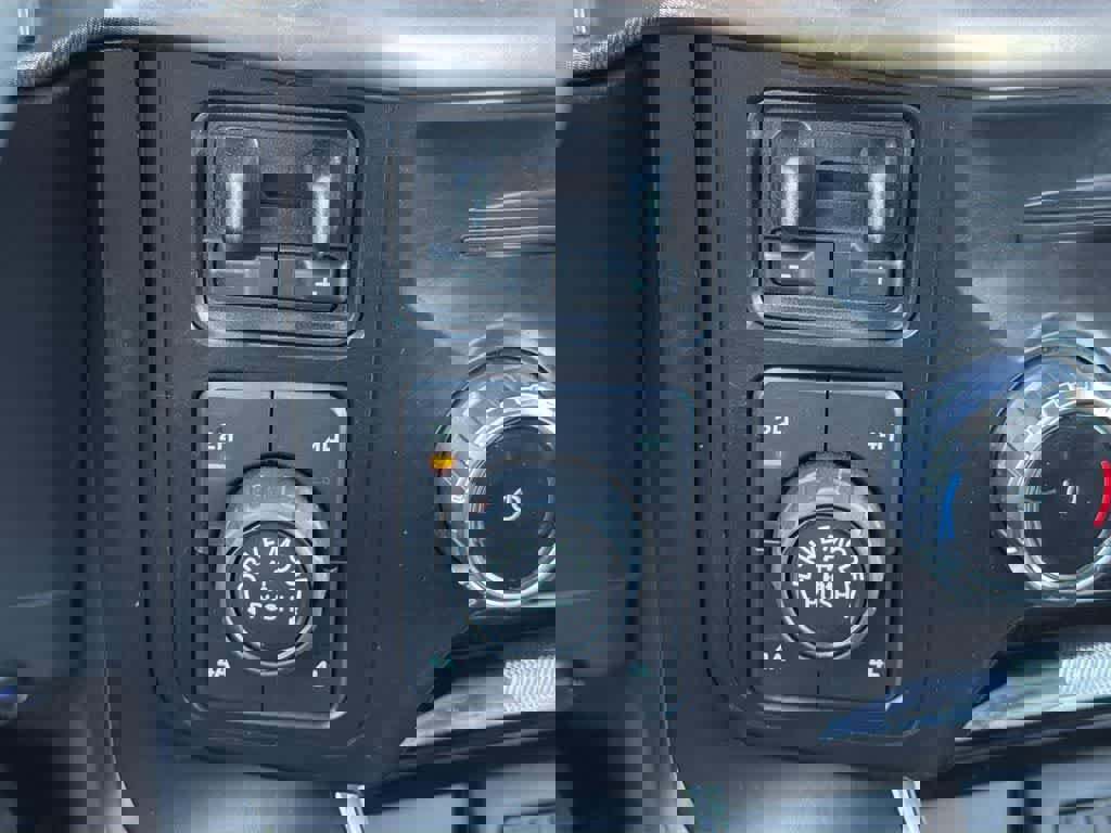 Used 2023 Ford F150 Raptor w/ Raptor Carbon Fiber Package AWD/4WD image 22