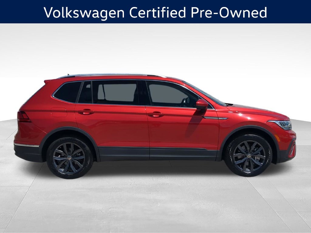Certified 2023 Volkswagen Tiguan SE FWD image 2