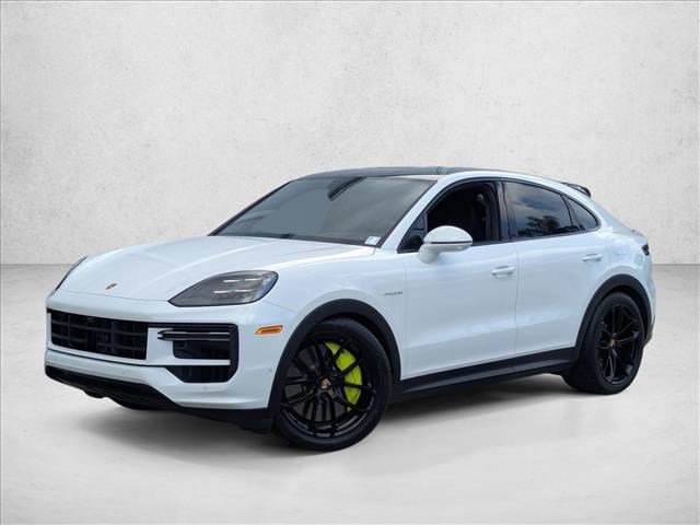 Used 2024 Porsche Cayenne Turbo AWD/4WD image 1