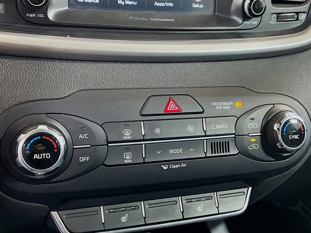 Used 2017 Kia Sorento LX w/ LX Convenience Package image 15