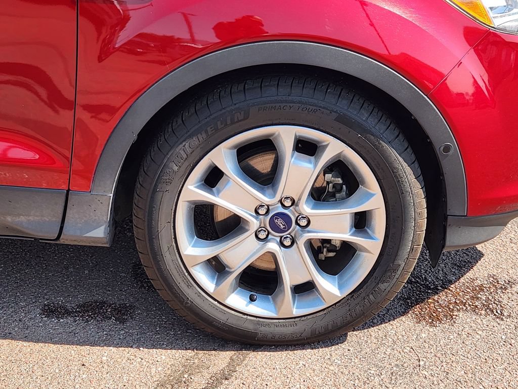 Used 2015 Ford Escape Titanium w/ Equipment Group 301A AWD/4WD image 30