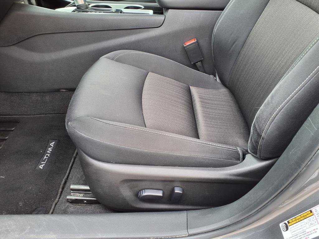 Used 2024 Nissan Altima 2.5 SV image 13