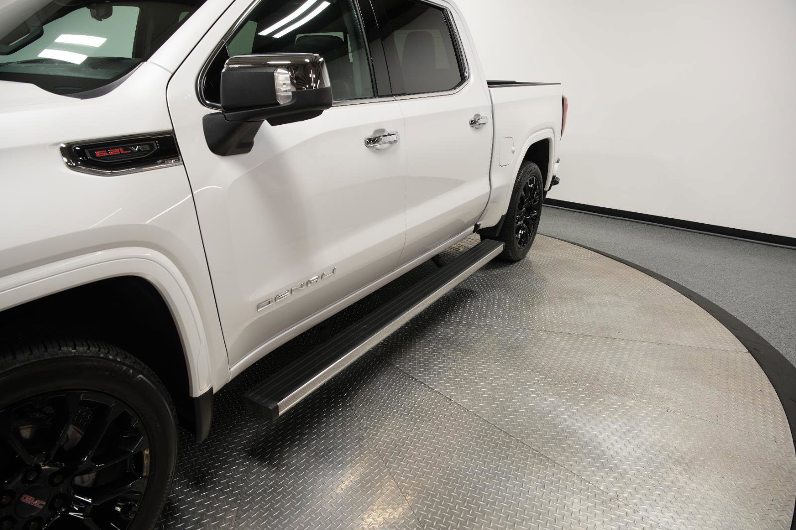 Used 2024 GMC Sierra 1500 Denali w/ Denali Reserve Package image 5