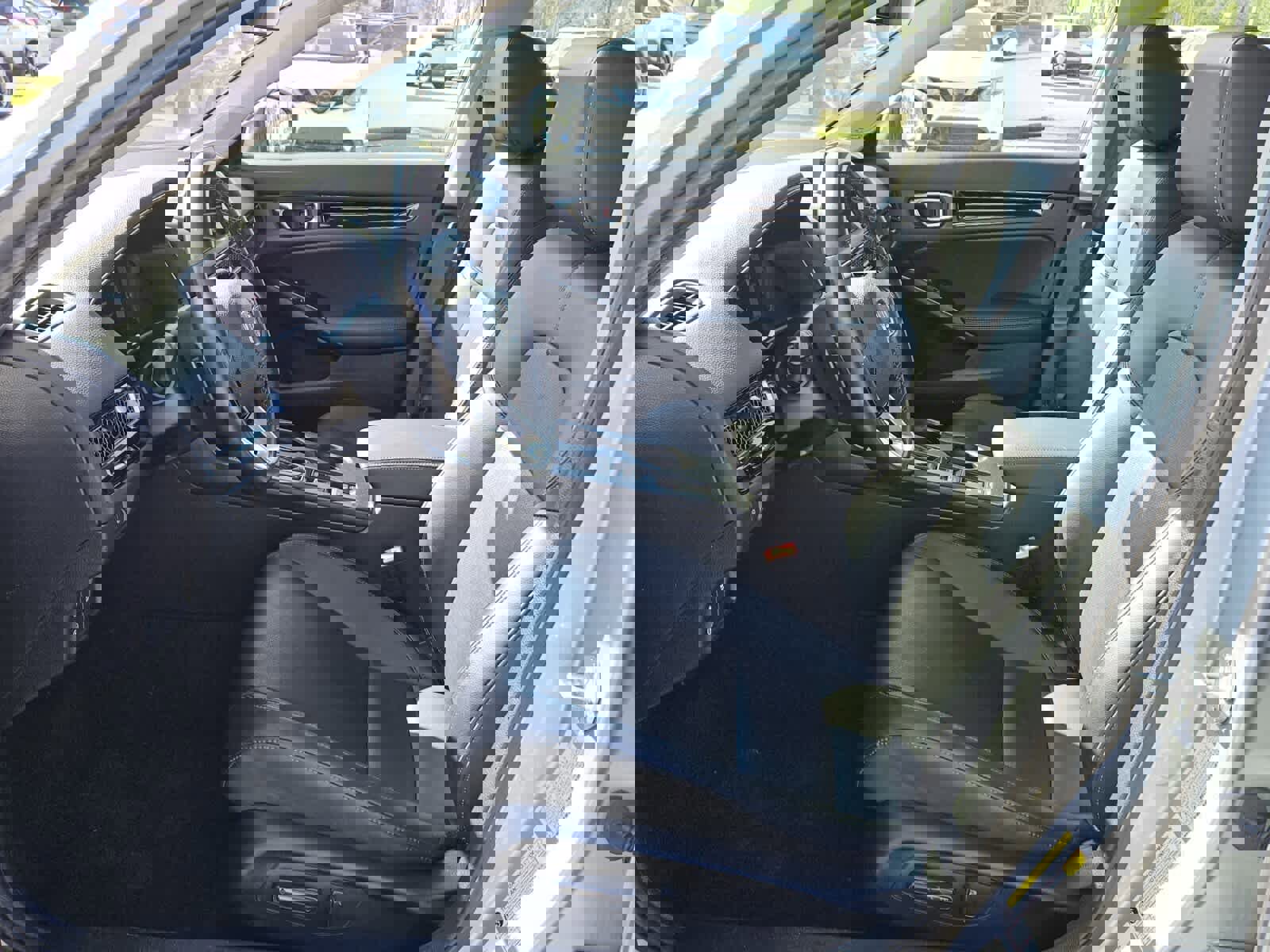 Used 2022 Honda Civic Touring image 3