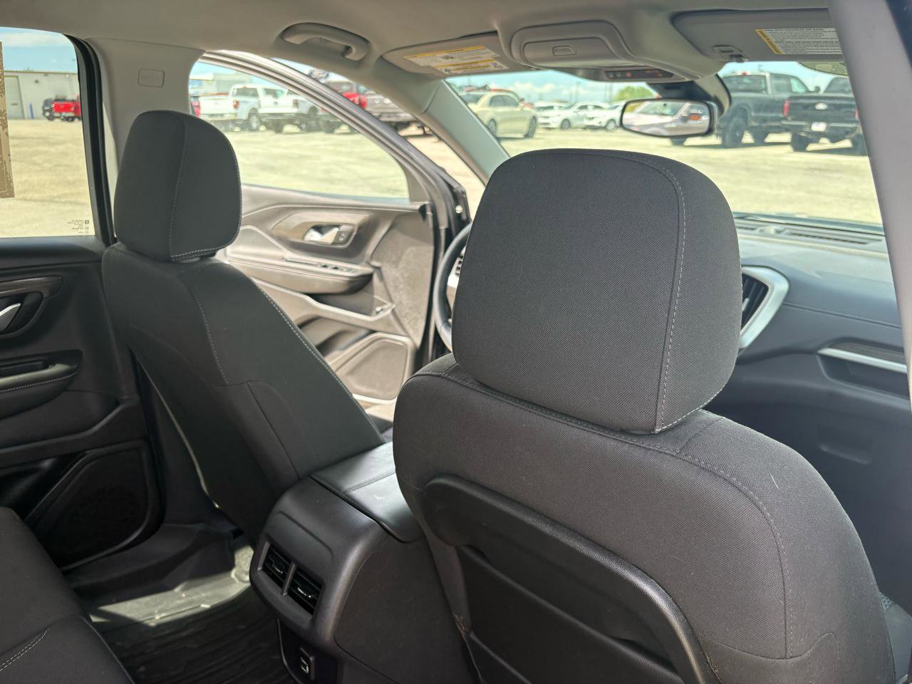Used 2024 GMC Terrain SLE w/ Driver Convenience Package FWD image 47