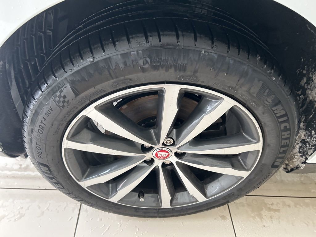 Used 2023 Jaguar F-PACE S image 21