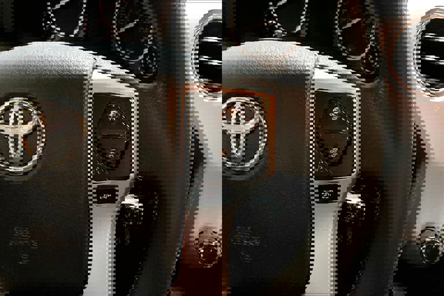 Used 2016 Toyota Tundra SR5 image 24