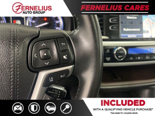 Used 2017 Toyota Highlander XLE w/ Carpet Mat Package AWD/4WD image 45