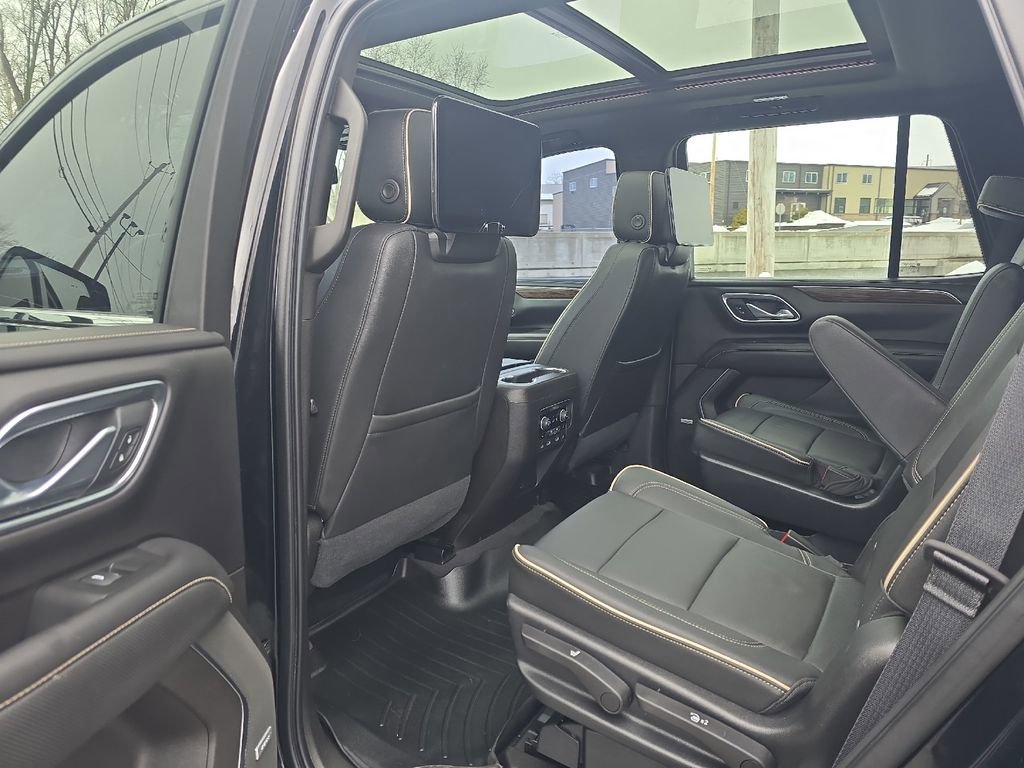 Used 2021 Chevrolet Tahoe Premier AWD/4WD image 17