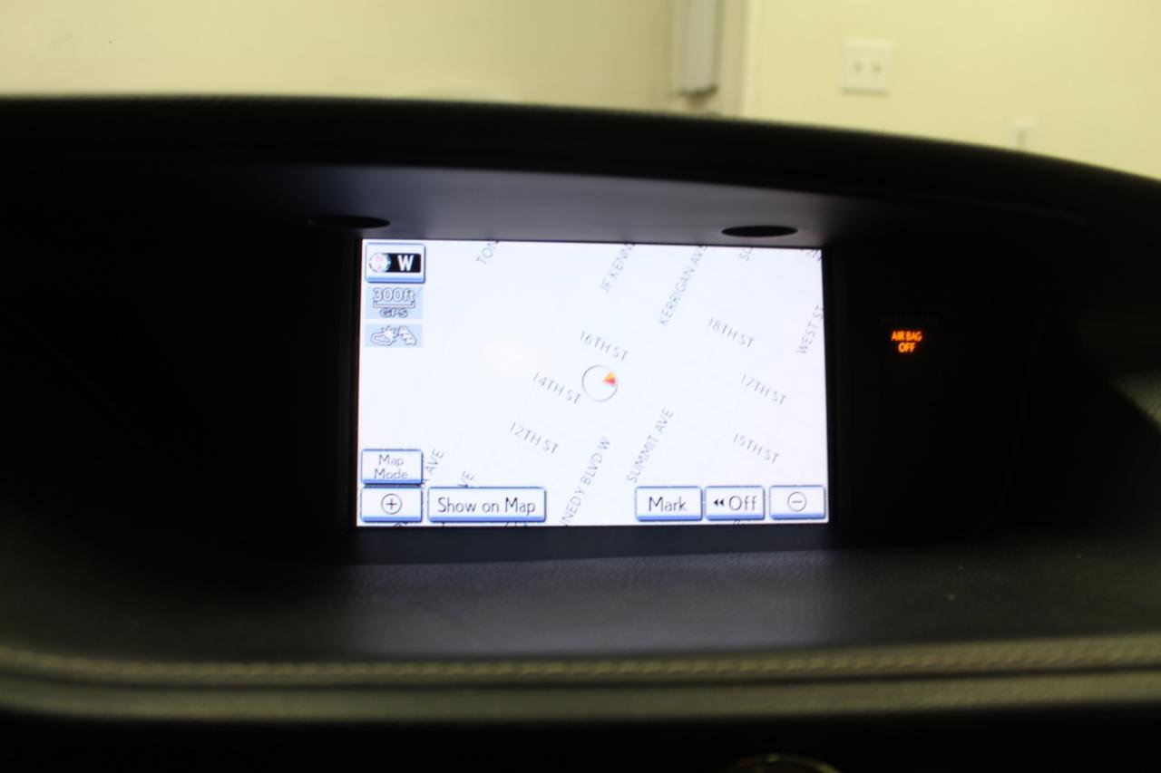 Used 2013 Lexus ES 350 w/ Luxury Pkg image 17