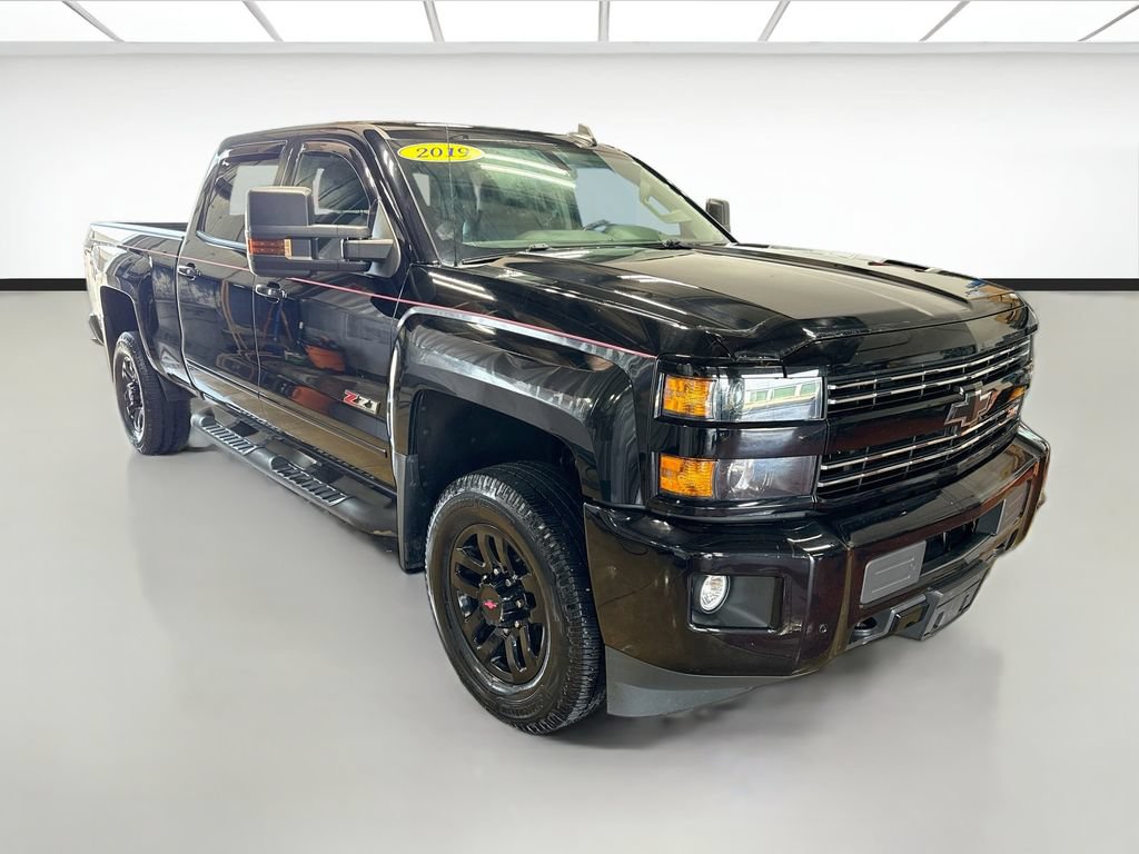 Used 2019 Chevrolet Silverado 2500 LTZ w/ Midnight Edition AWD/4WD image 3
