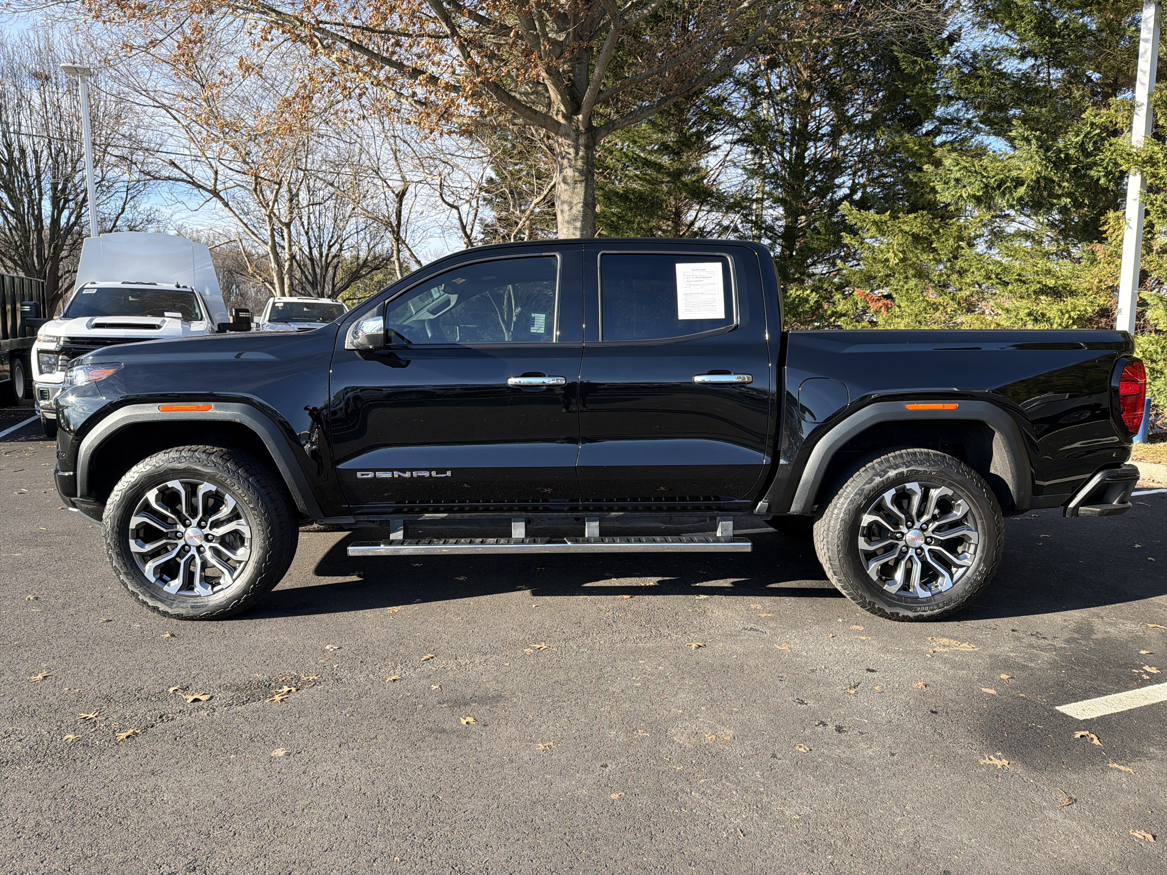 Used 2024 GMC Canyon Denali AWD/4WD image 7