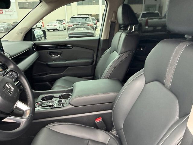 Used 2025 Honda Pilot Touring image 30