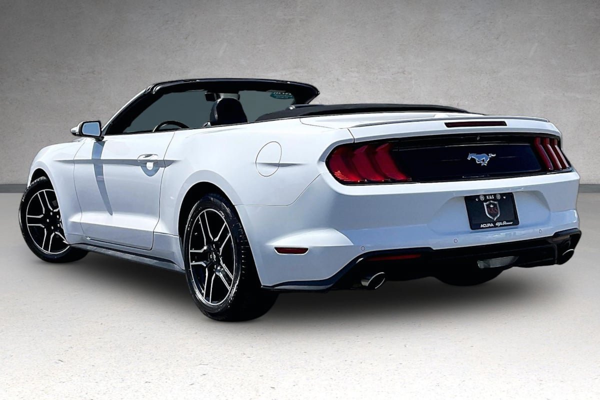 Used 2023 Ford Mustang Premium RWD image 31
